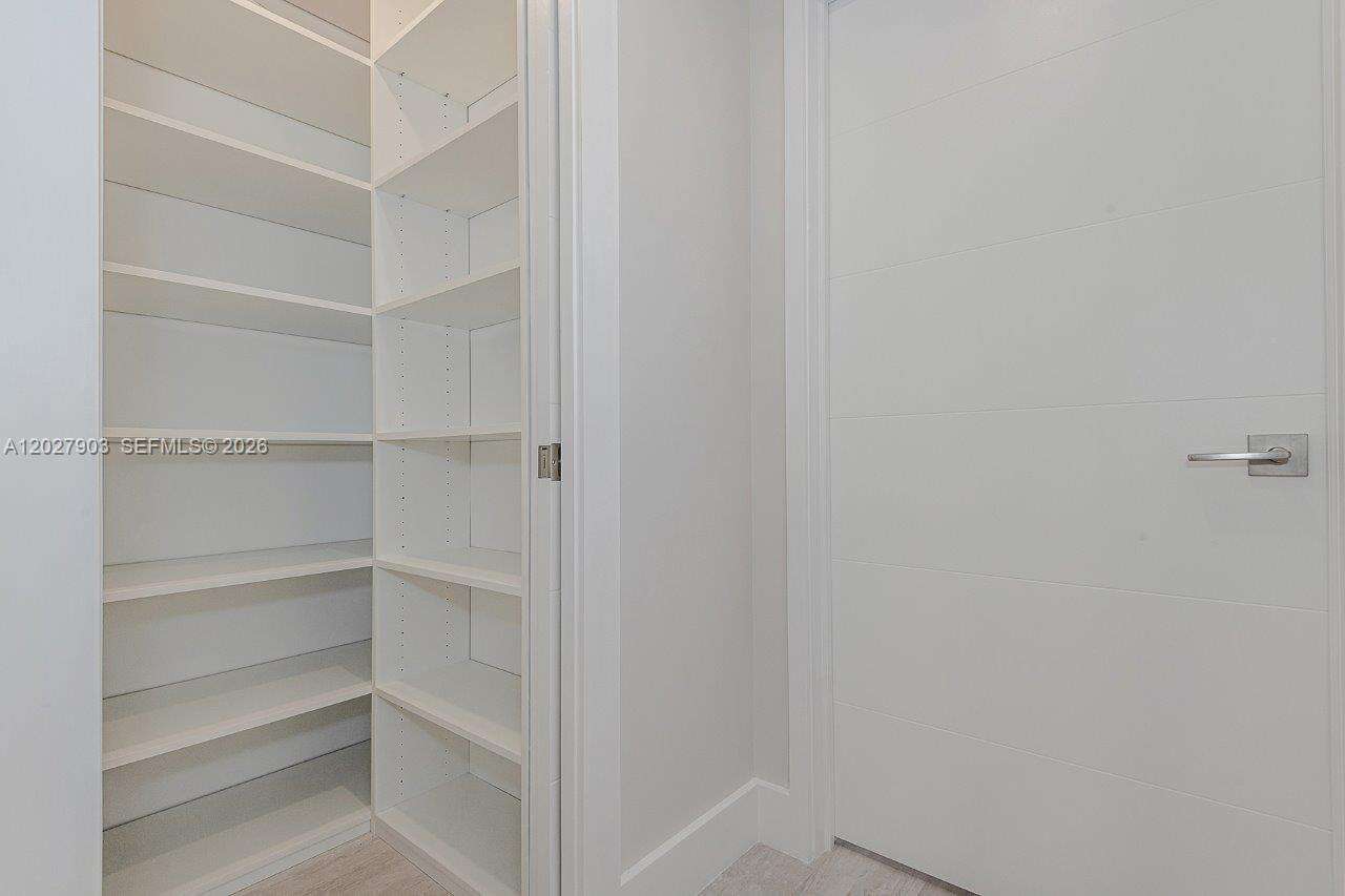 Roney Palace Unit #739 | Picture 28