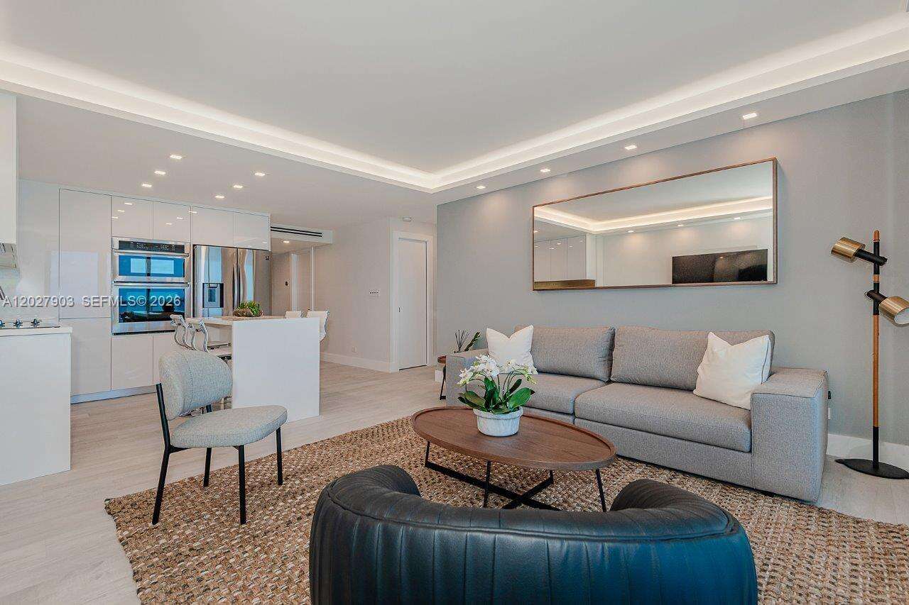 Roney Palace Unit #739 | Picture 4