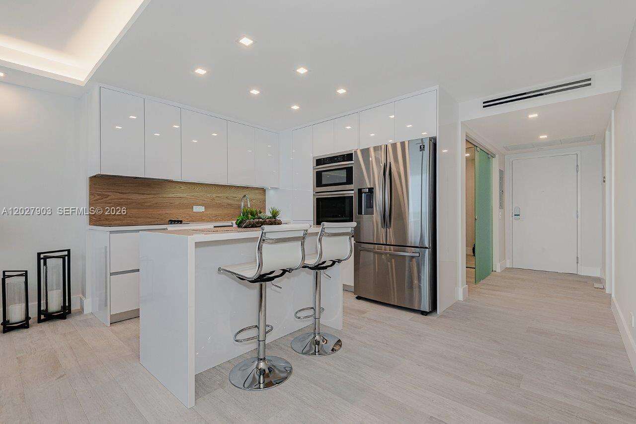 Roney Palace Unit #739 | Picture 5
