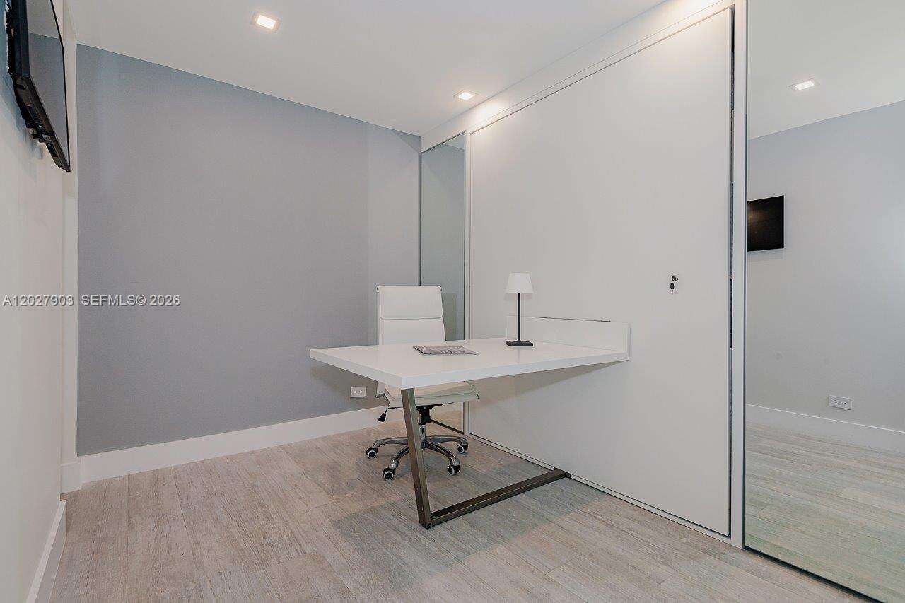 Roney Palace Unit #739 | Picture 7