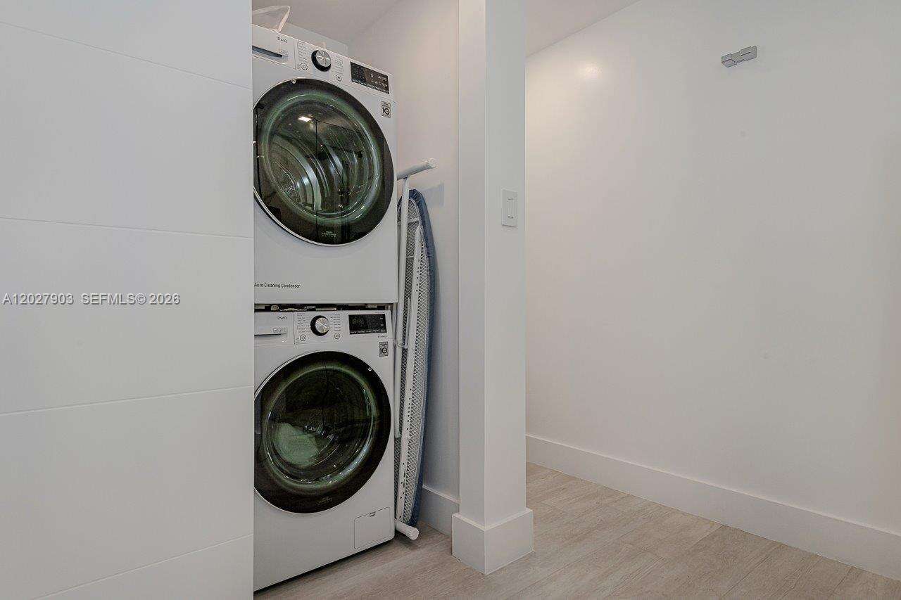 Roney Palace Unit #739 | Picture 9