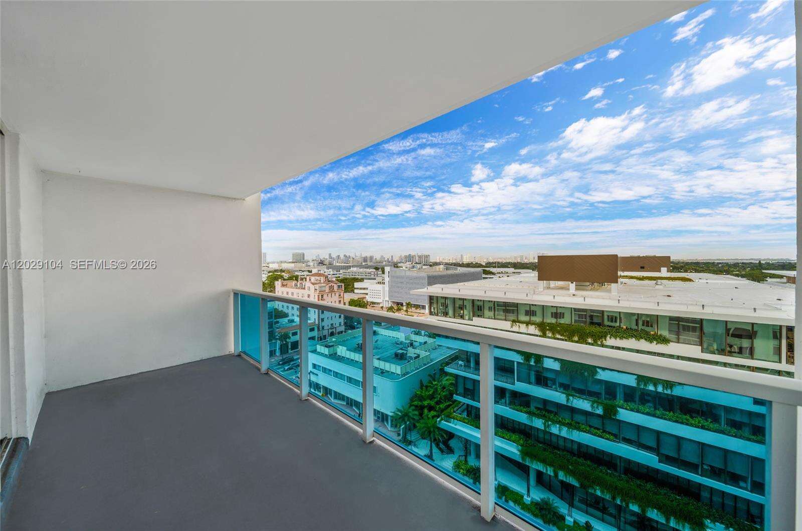 Roney Palace Unit #1030 | Picture 3