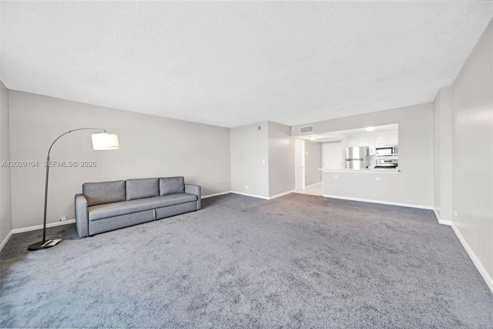 Roney Palace Unit #1030 | Picture 7