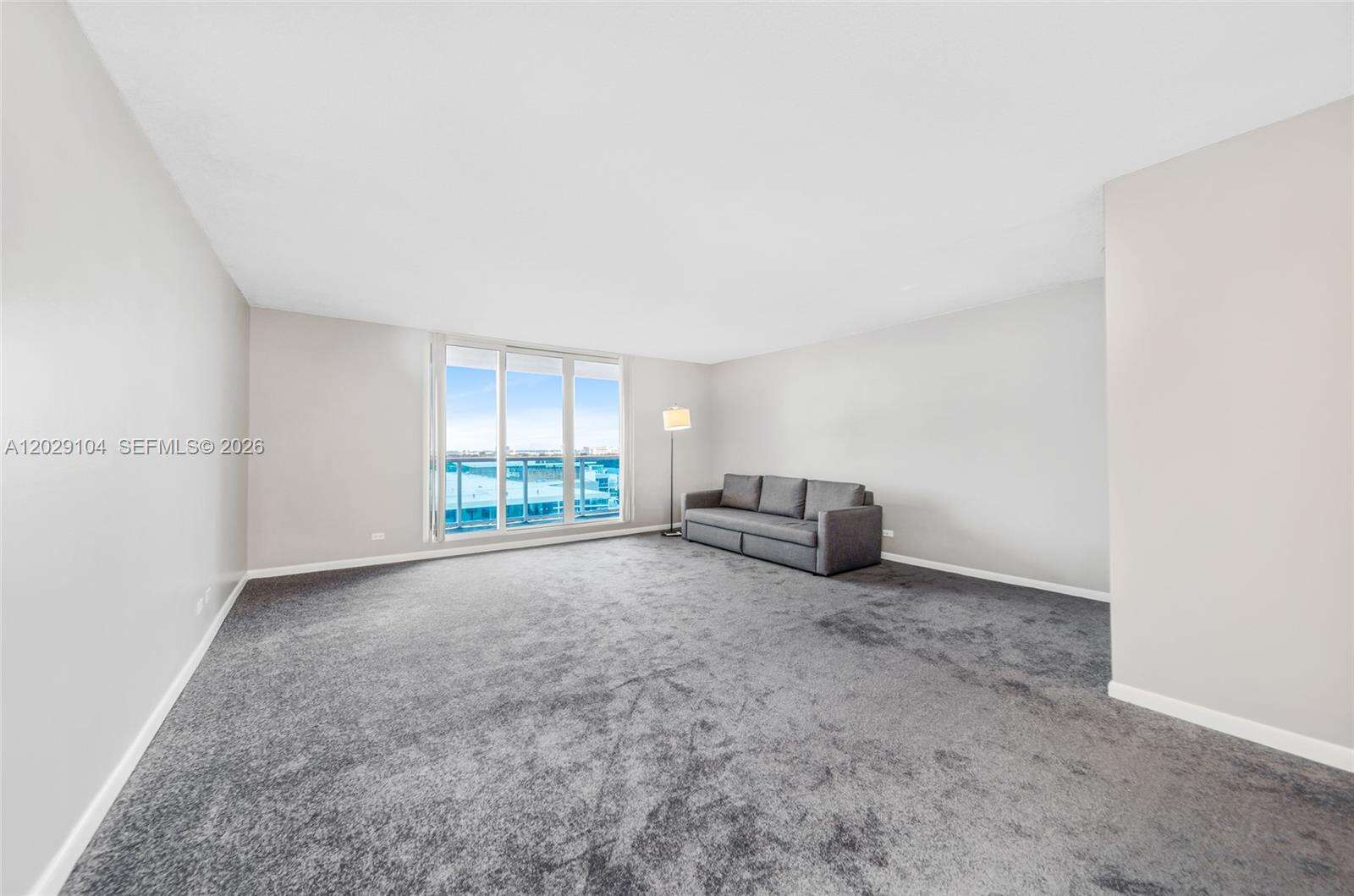Roney Palace Unit #1030 | Picture 9