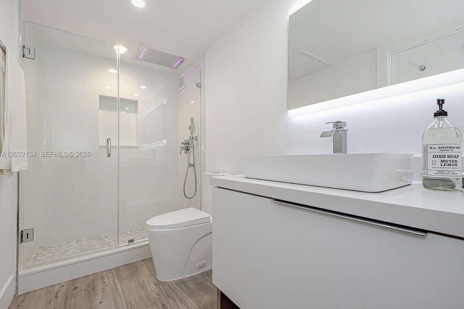 Roney Palace Unit #843 | Picture 16