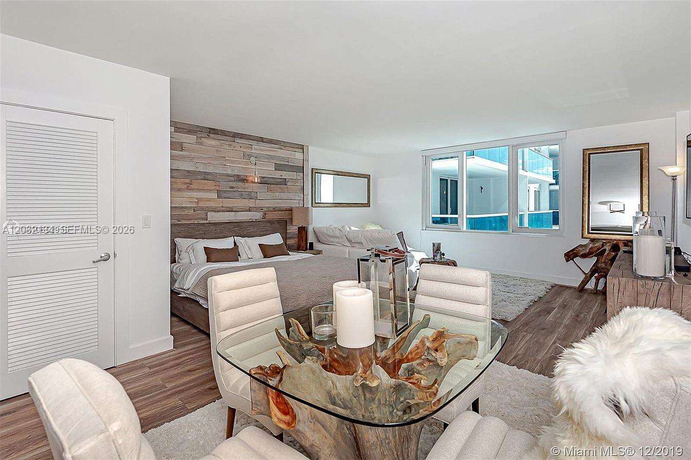 Roney Palace Unit #843 | Picture 10