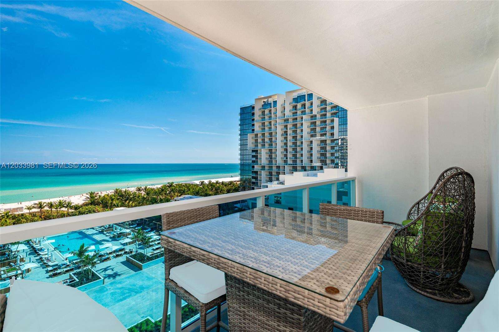 Roney Palace Unit #941 | Picture 1