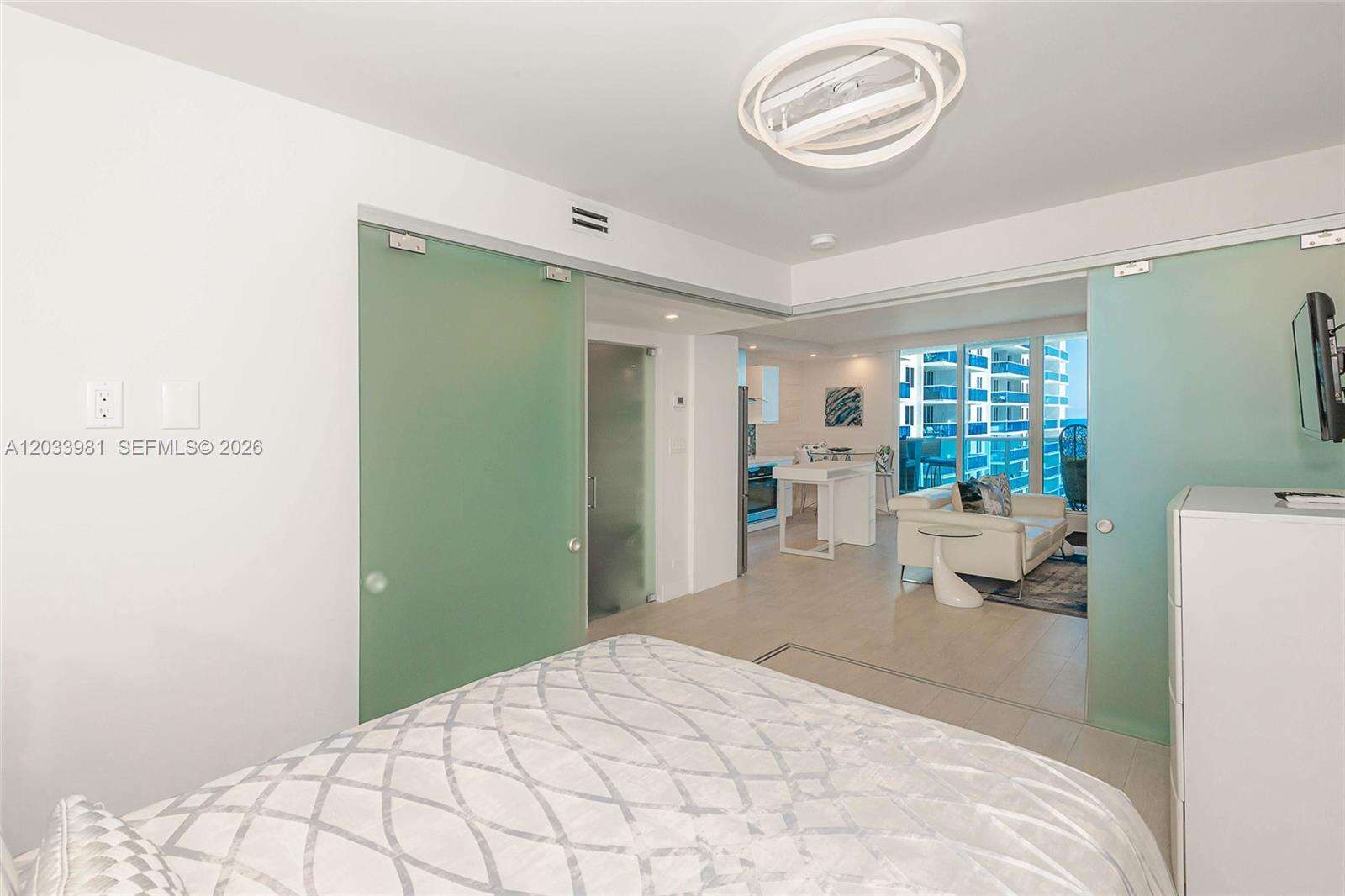 Roney Palace Unit #941 | Picture 15