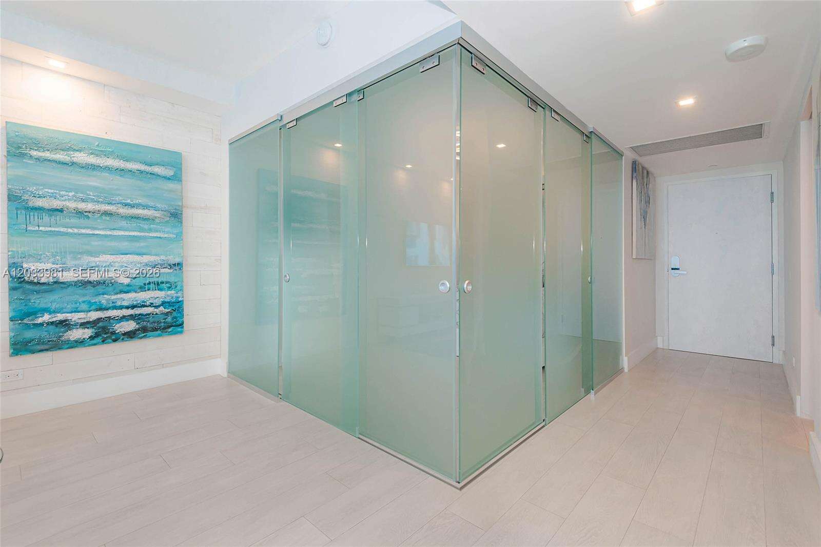 Roney Palace Unit #941 | Picture 18