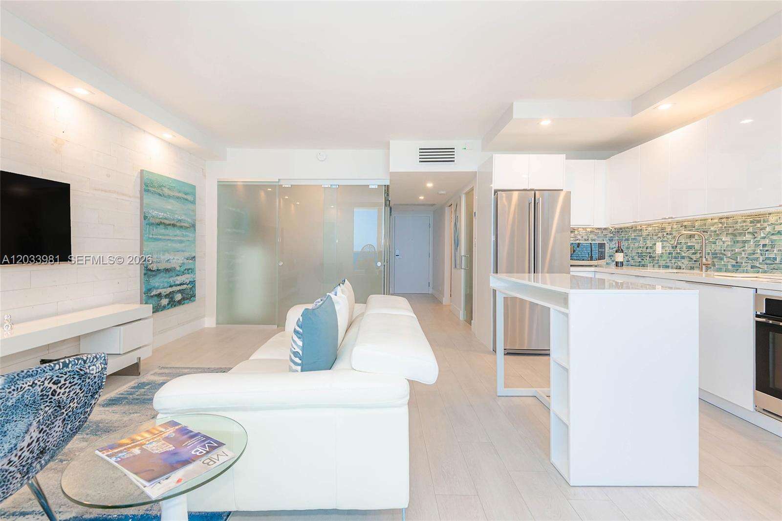 Roney Palace Unit #941 | Picture 19