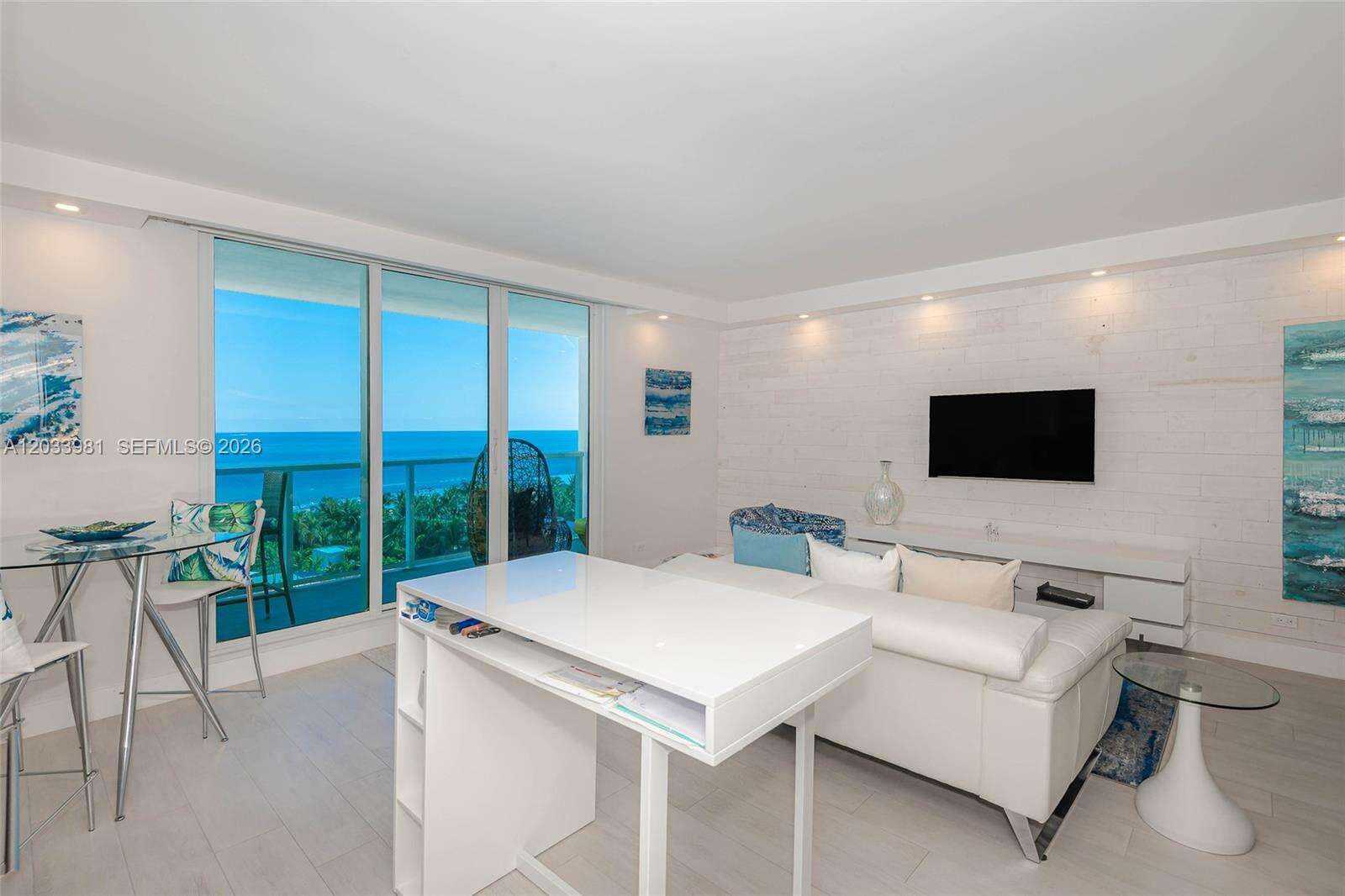 Roney Palace Unit #941 | Picture 6