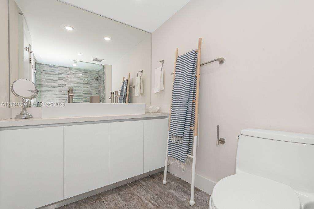 Roney Palace Unit #926 | Picture 25