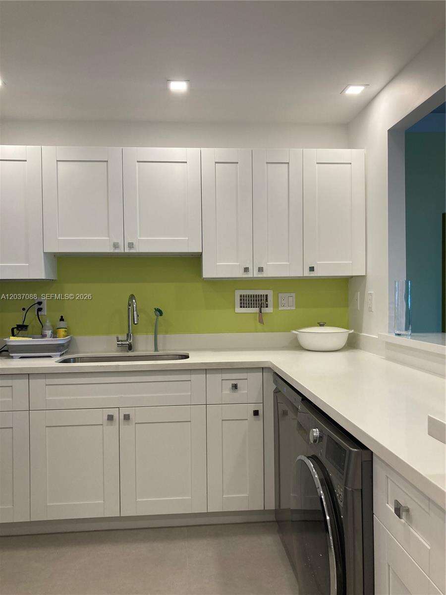 Roney Palace Unit #614 | Picture 14