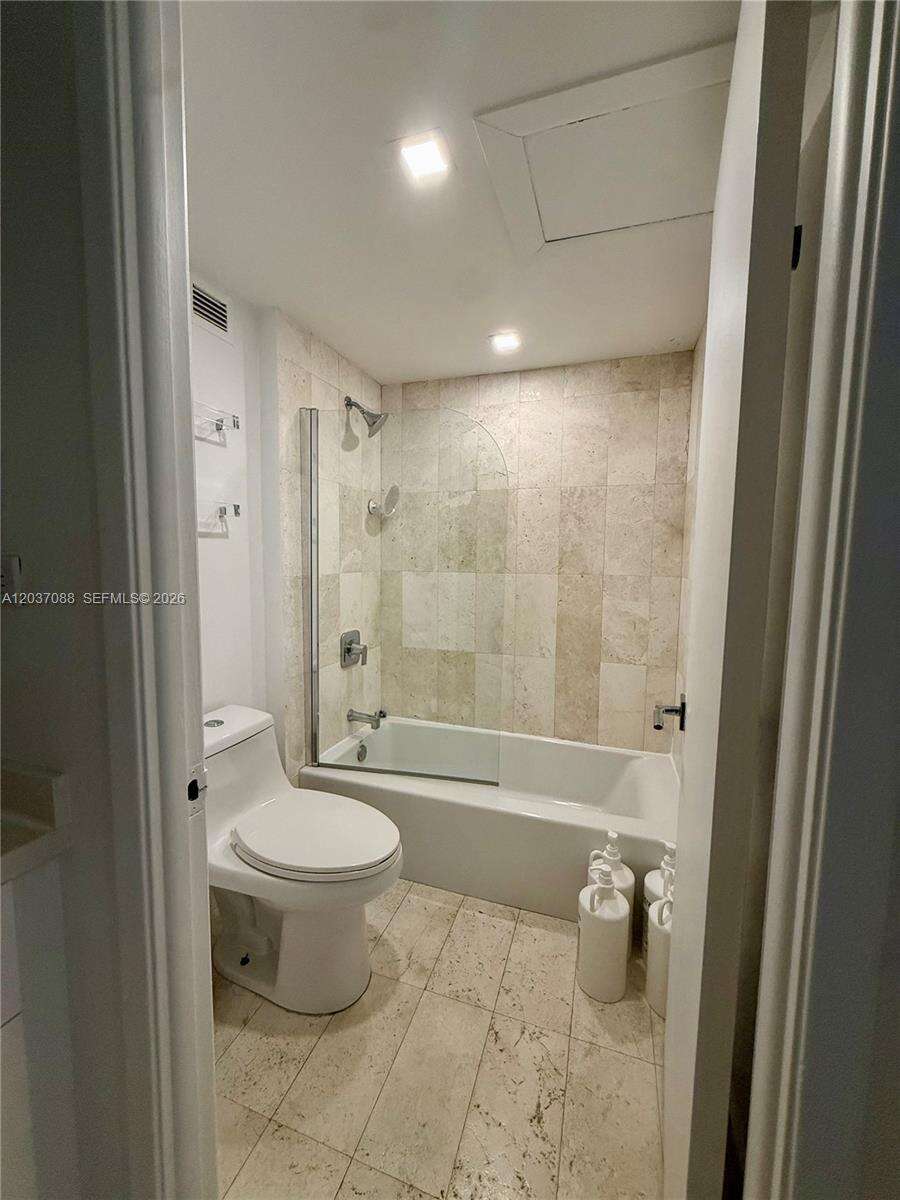 Roney Palace Unit #614 | Picture 5