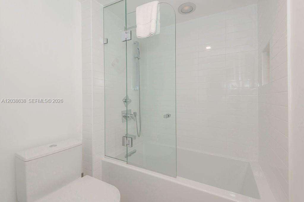 Roney Palace Unit #1505 | Picture 22