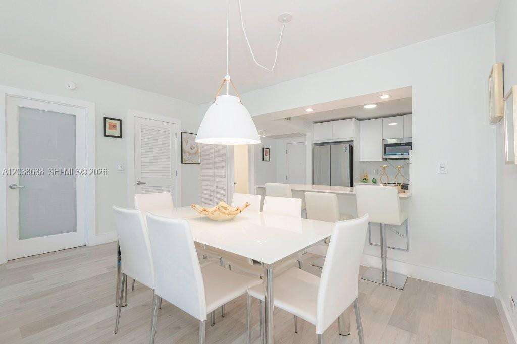 Roney Palace Unit #1505 | Picture 7