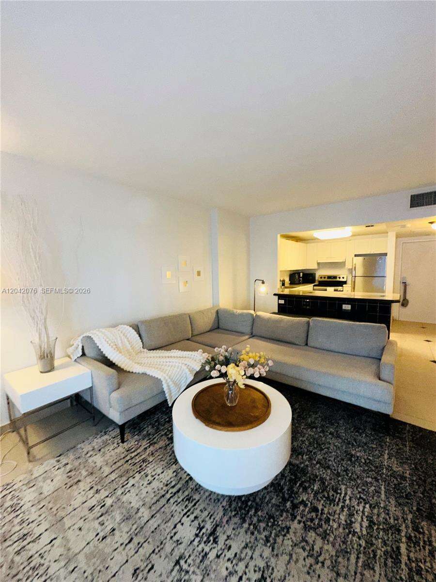 Roney Palace Unit #420 | Picture 3