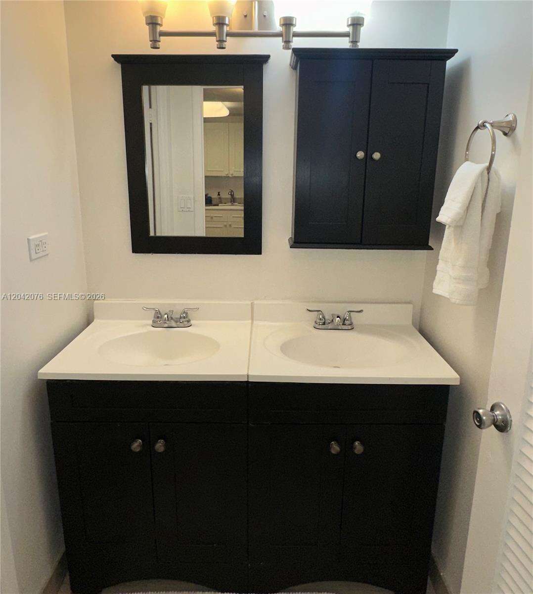 Roney Palace Unit #420 | Picture 7