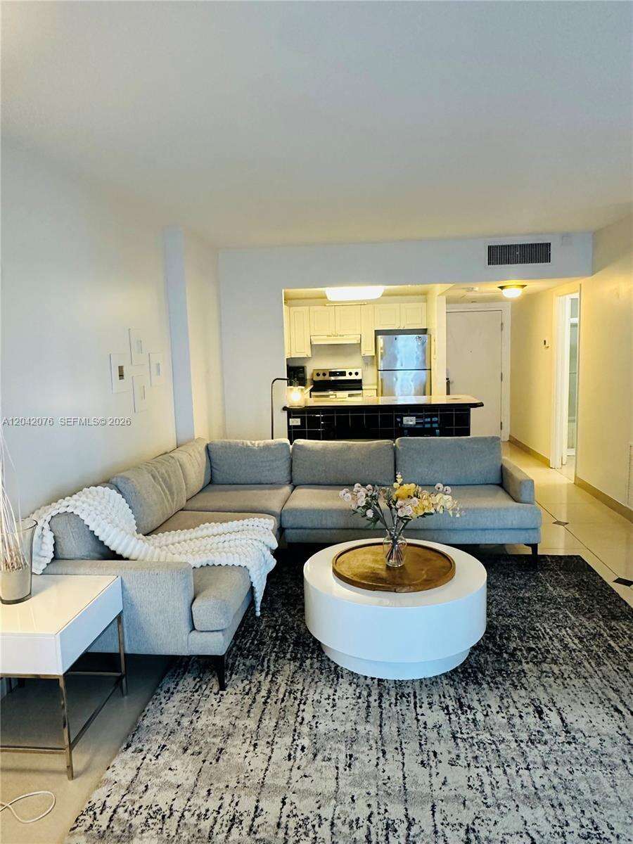 Roney Palace Unit #420 | Picture 8