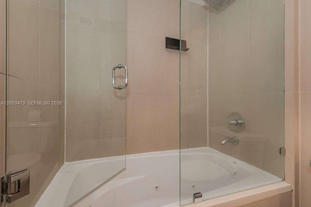 Roney Palace Unit #541 | Picture 25