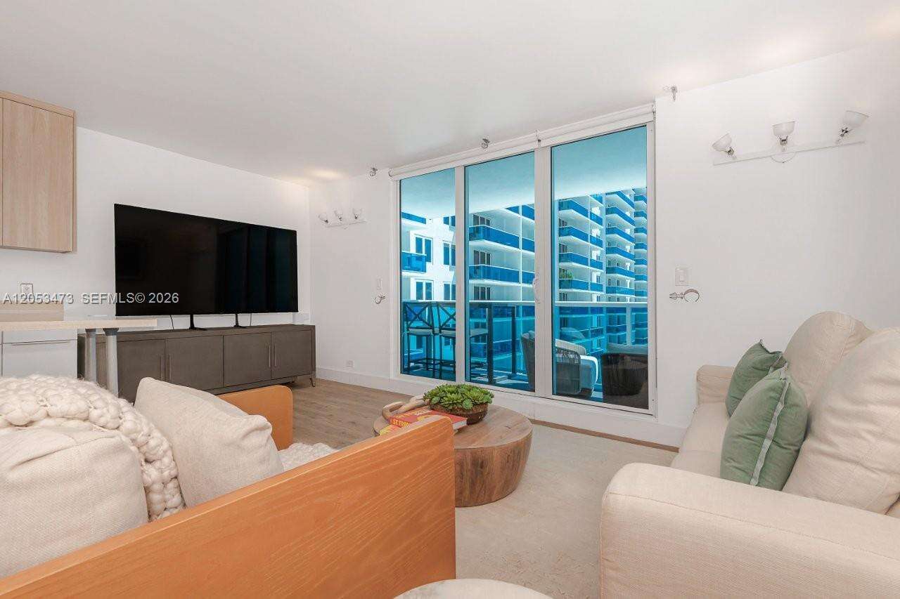 Roney Palace Unit #541 | Picture 5