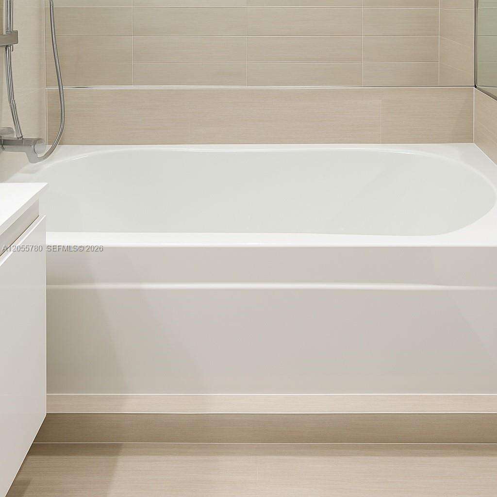 Roney Palace Unit #636 | Picture 12
