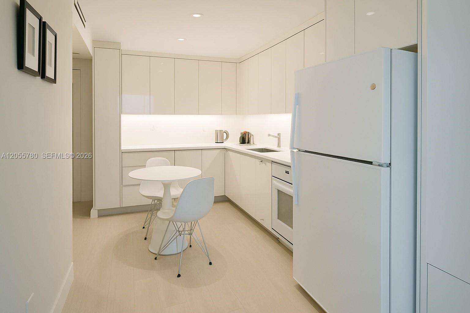 Roney Palace Unit #636 | Picture 3