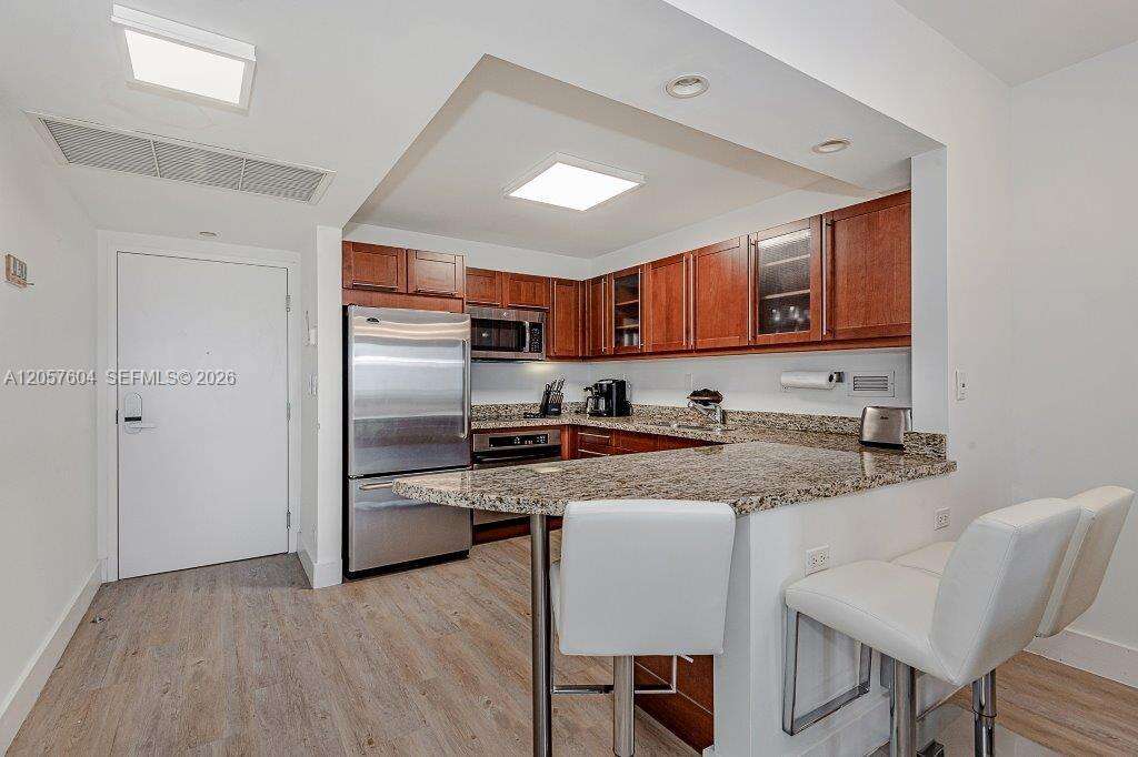 Roney Palace Unit #1528 | Picture 11