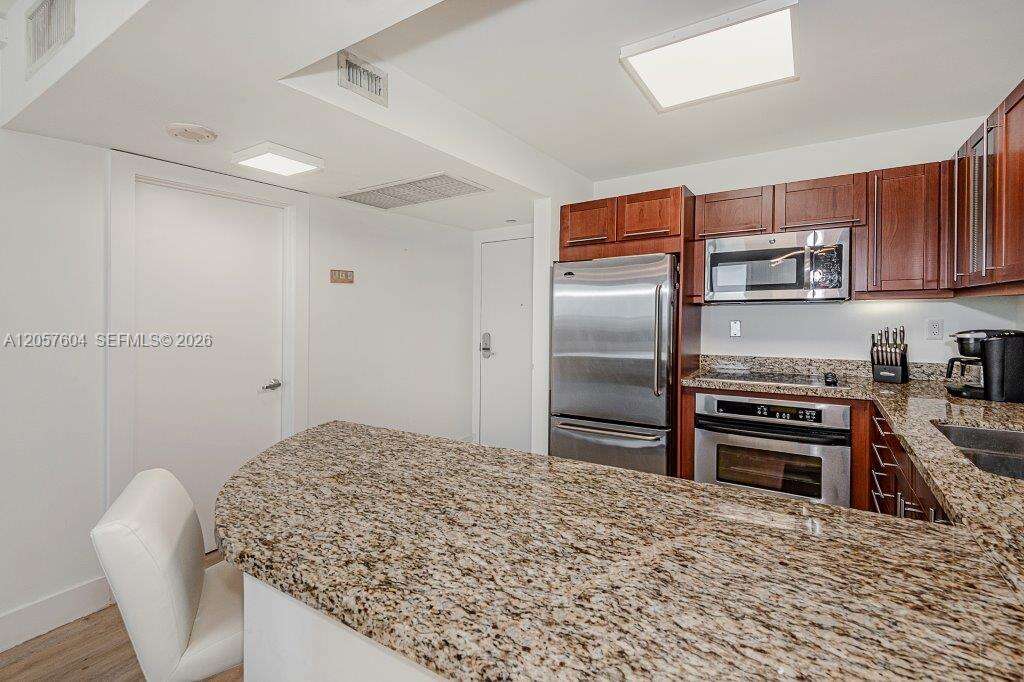 Roney Palace Unit #1528 | Picture 12