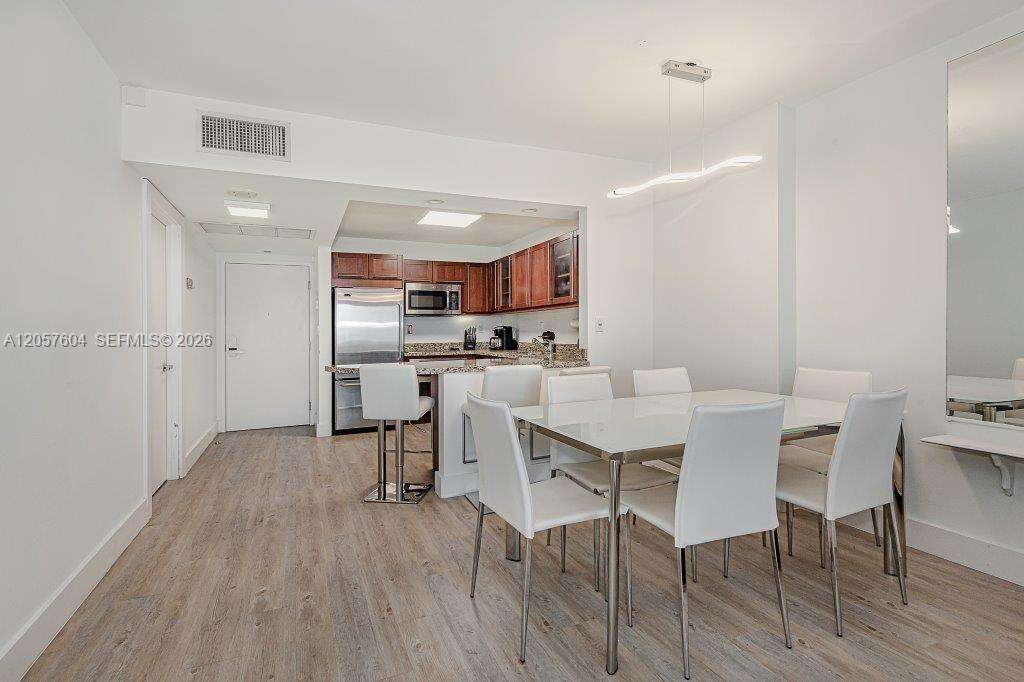 Roney Palace Unit #1528 | Picture 9