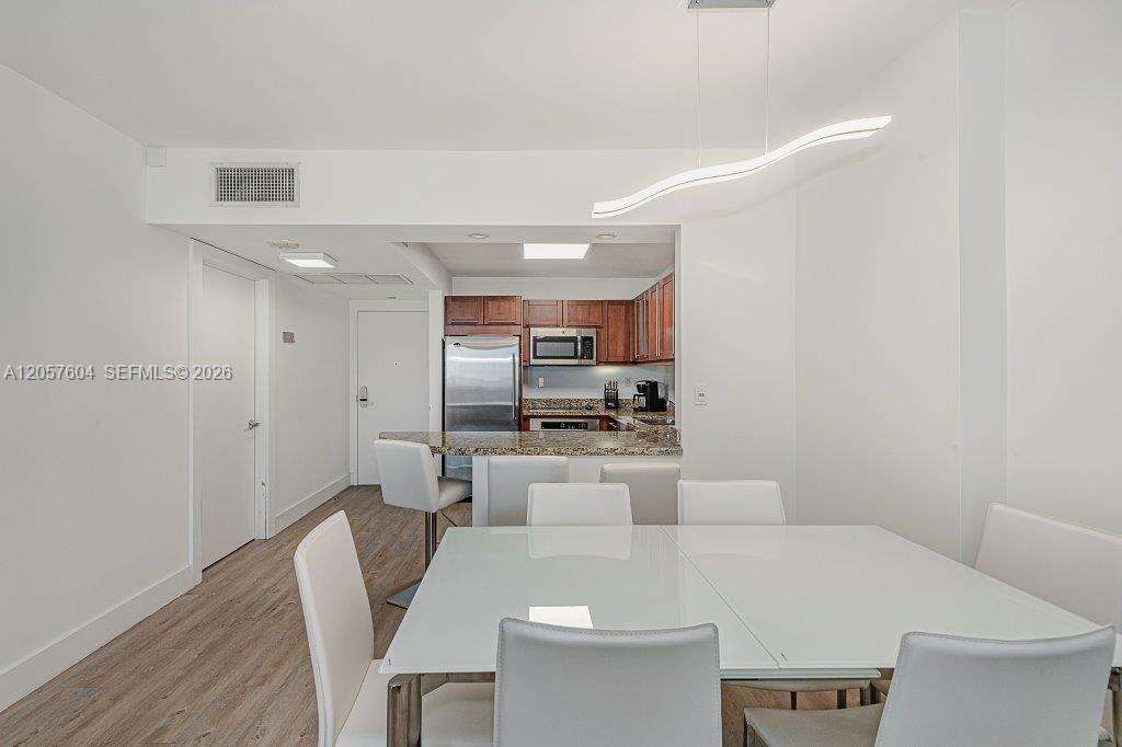 Roney Palace Unit #1528 | Picture 10