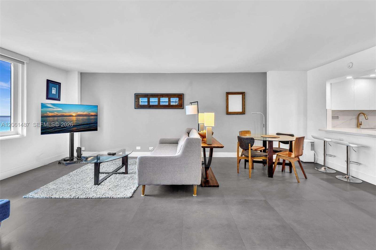 Roney Palace Unit #1543 | Picture 15