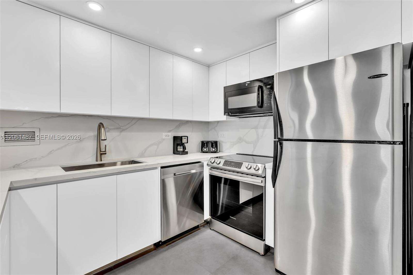Roney Palace Unit #1543 | Picture 6