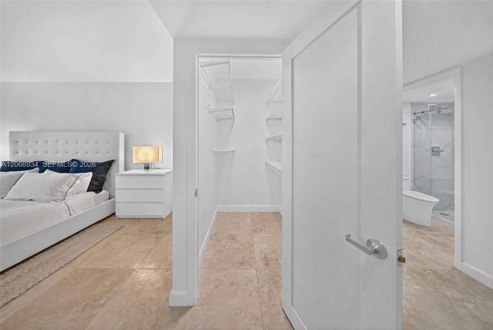 Roney Palace Unit #908 | Picture 14
