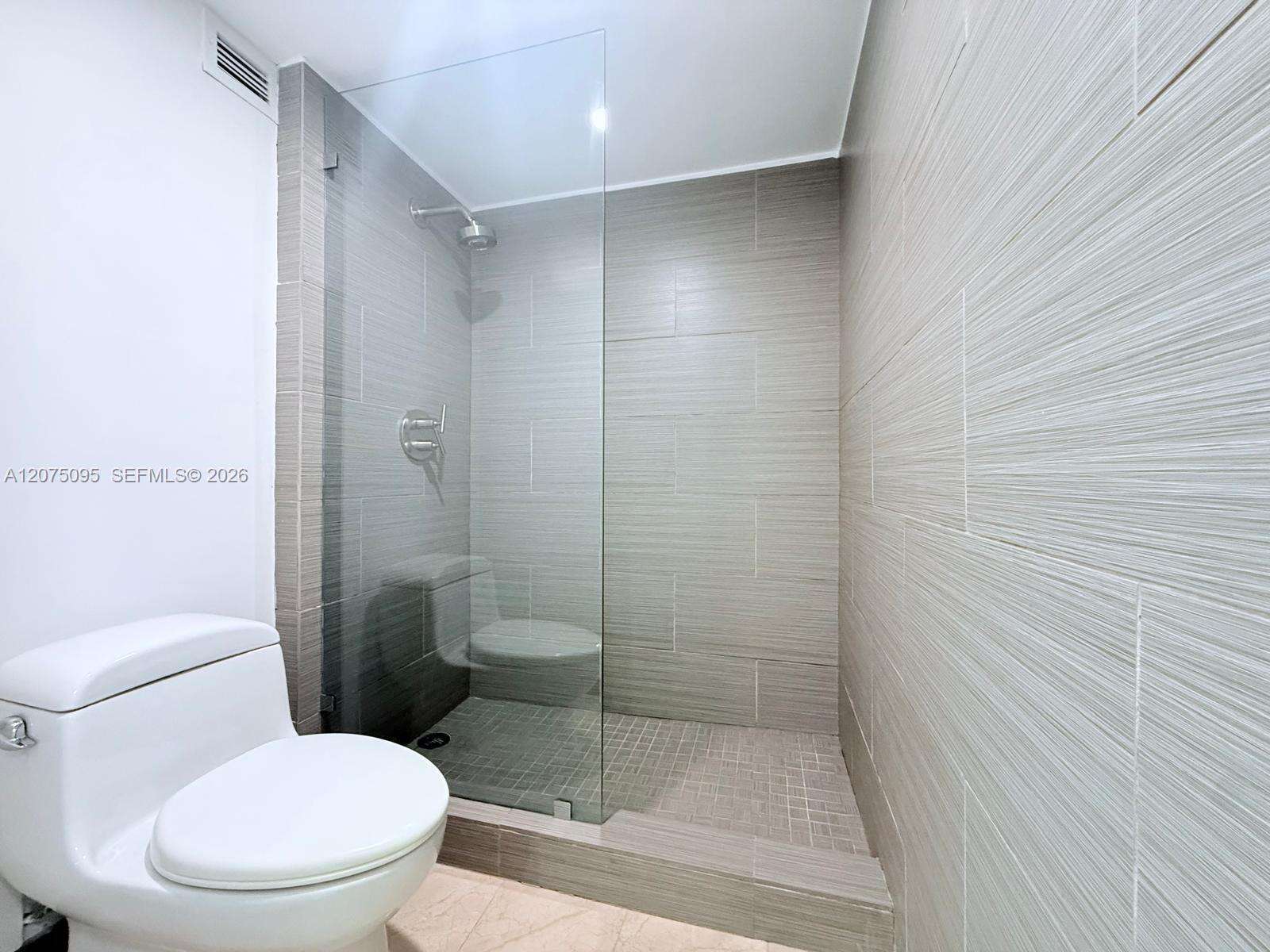 Roney Palace Unit #621 | Picture 5