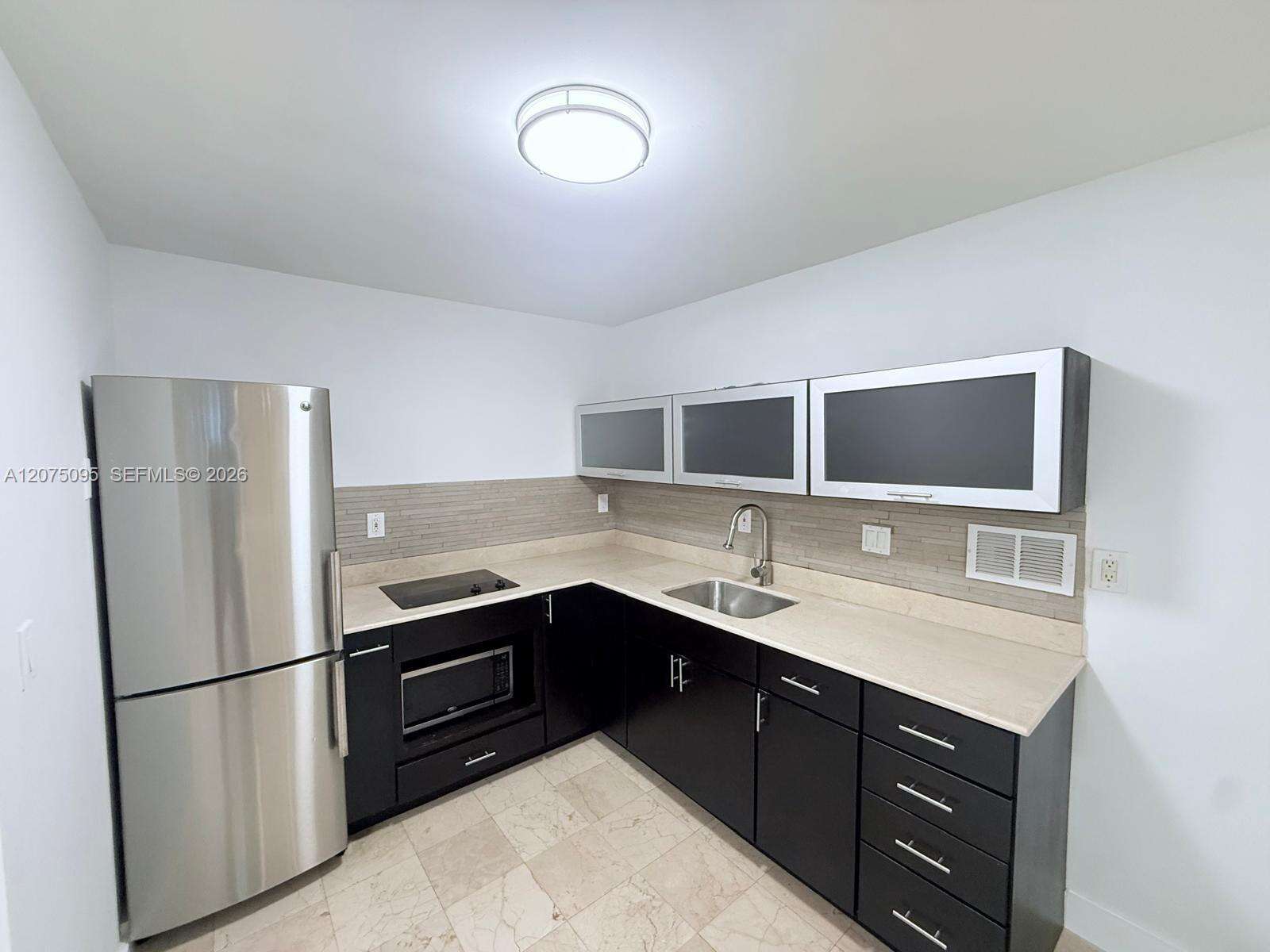 Roney Palace Unit #621 | Picture 6