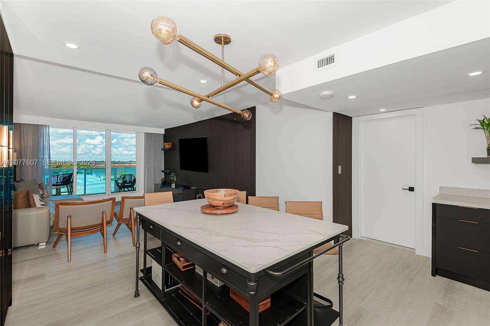 Roney Palace Unit #1134 | Picture 2