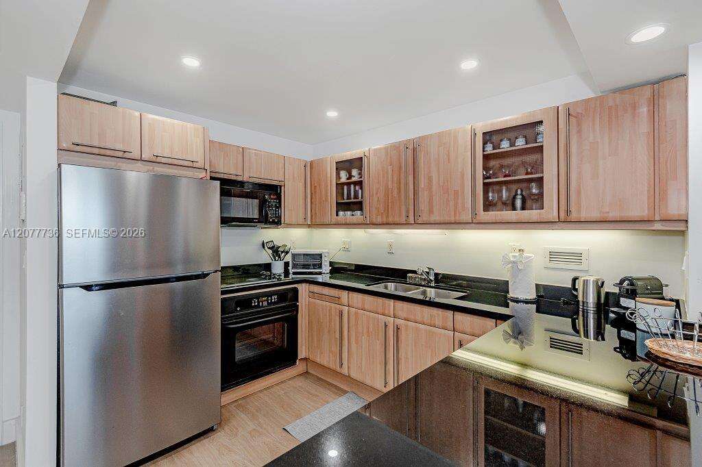 Roney Palace Unit #1242 | Picture 16