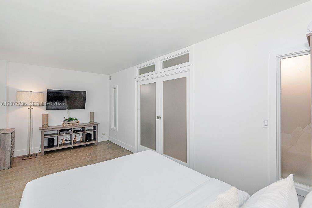 Roney Palace Unit #1242 | Picture 22