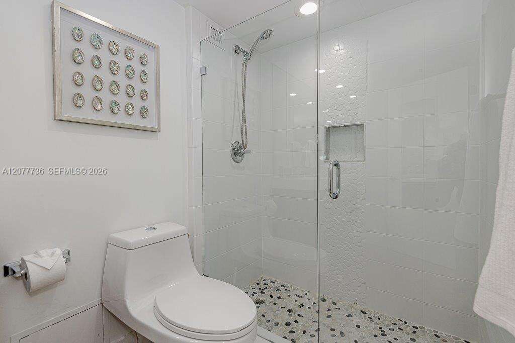 Roney Palace Unit #1242 | Picture 24