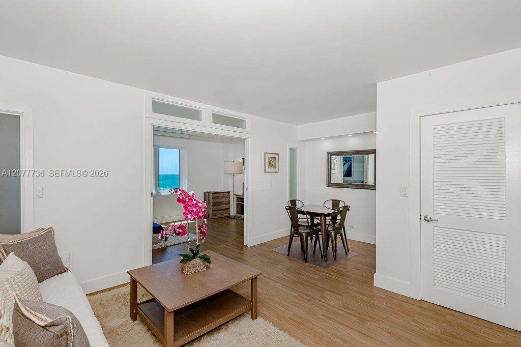 Roney Palace Unit #1242 | Picture 4