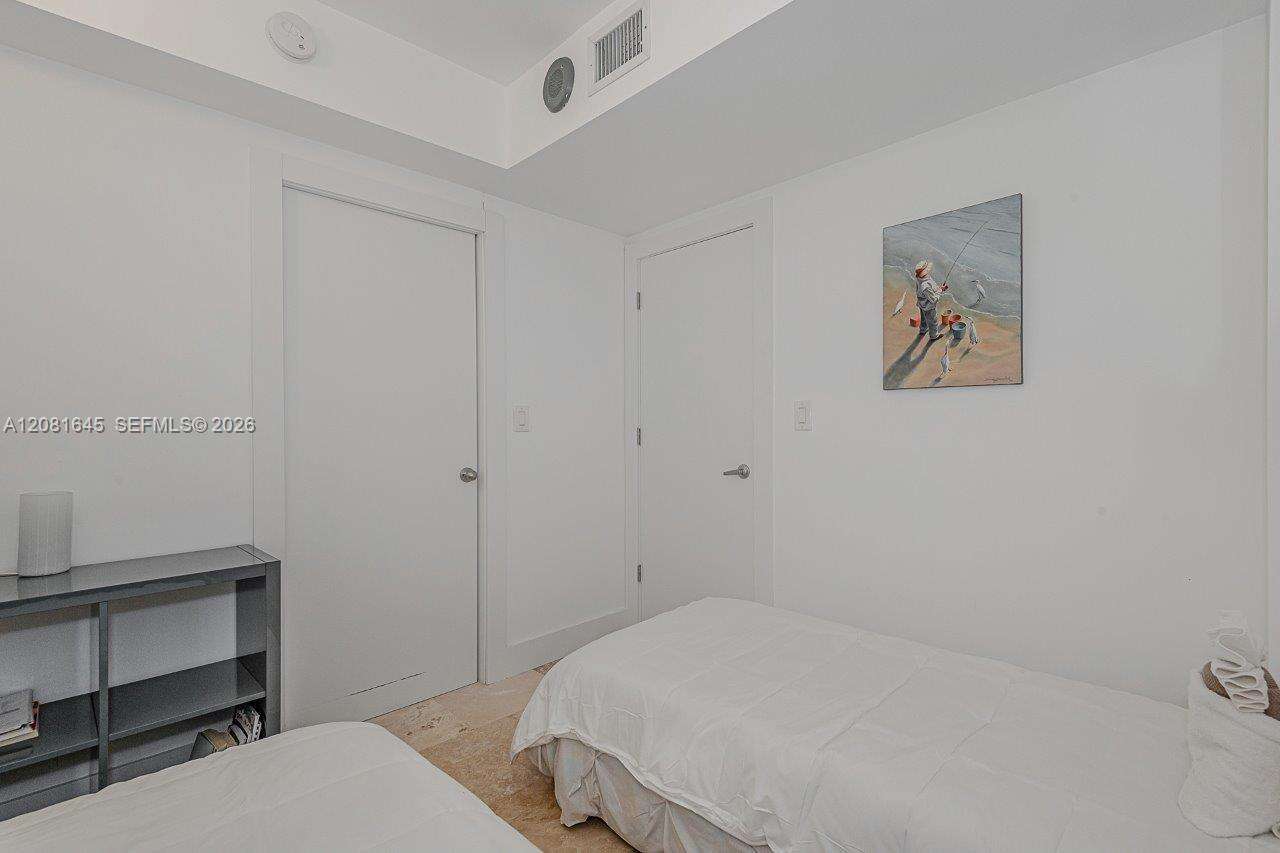 Roney Palace Unit #1515 | Picture 16