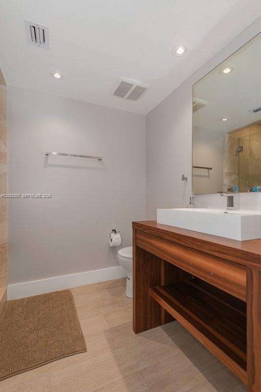 Roney Palace Unit #738 | Picture 14