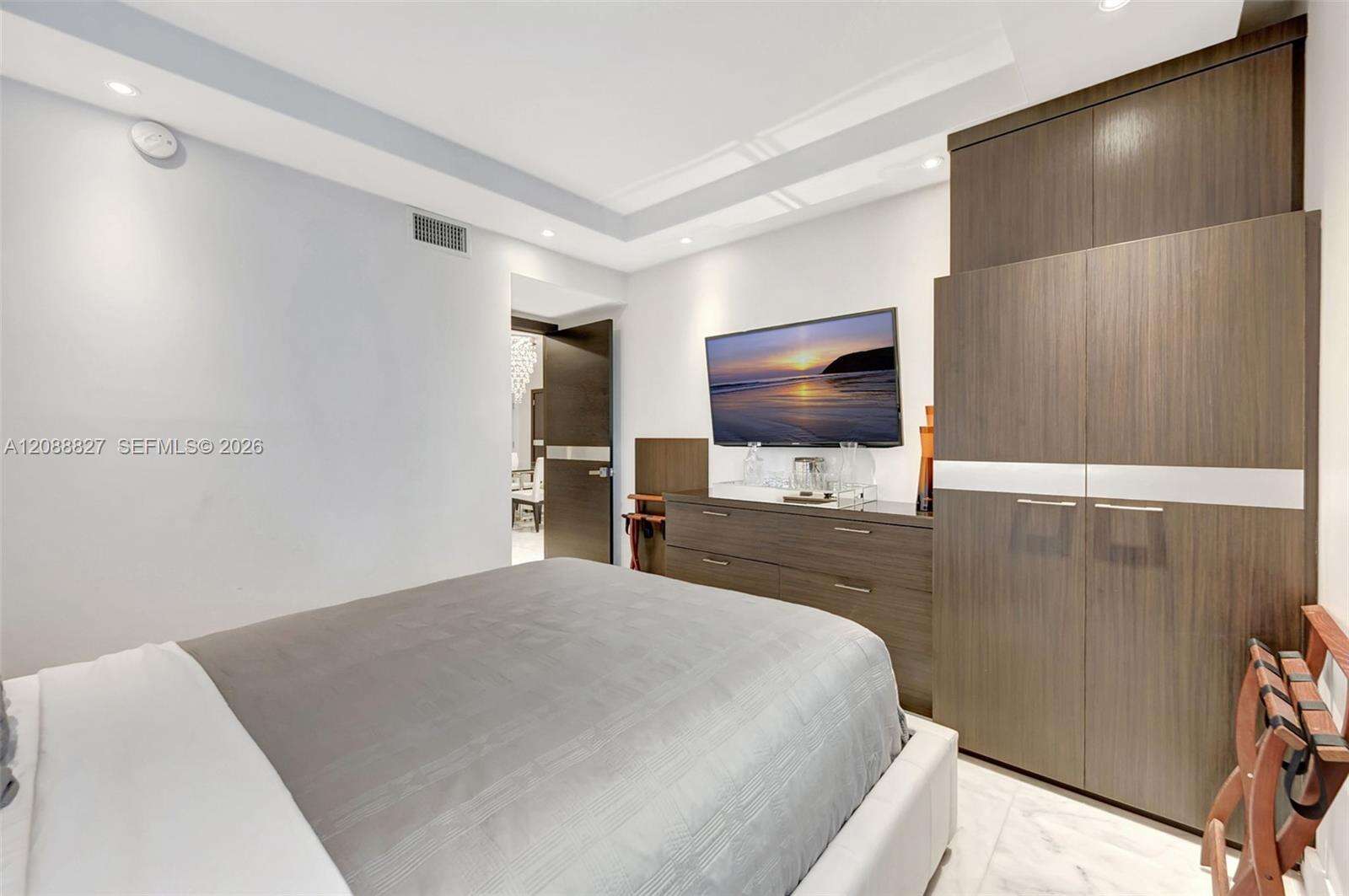 Roney Palace Unit #307 | Picture 11