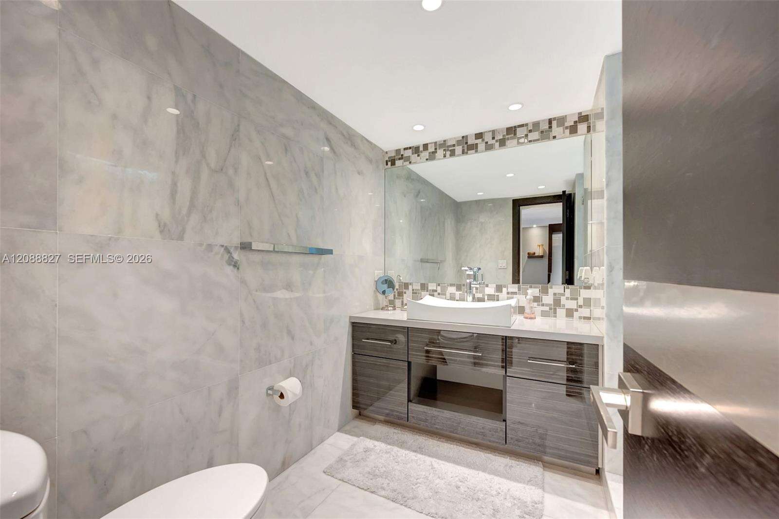 Roney Palace Unit #307 | Picture 12
