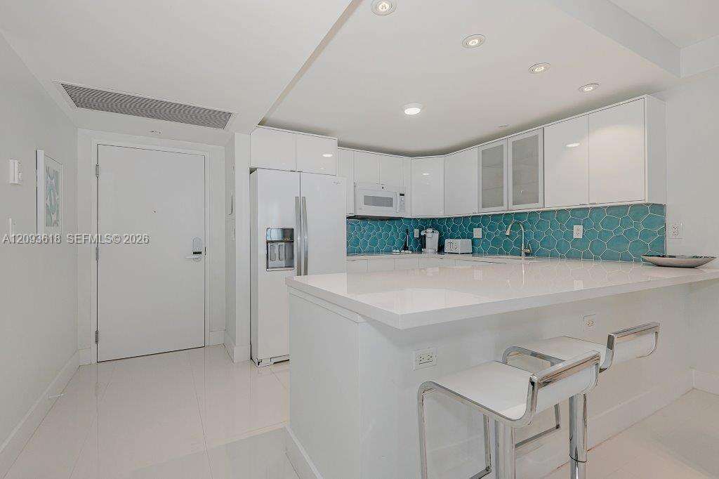 Roney Palace Unit #1424 | Picture 11