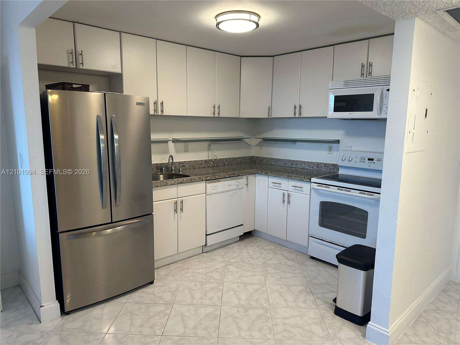 Roney Palace Unit #737 | Picture 3