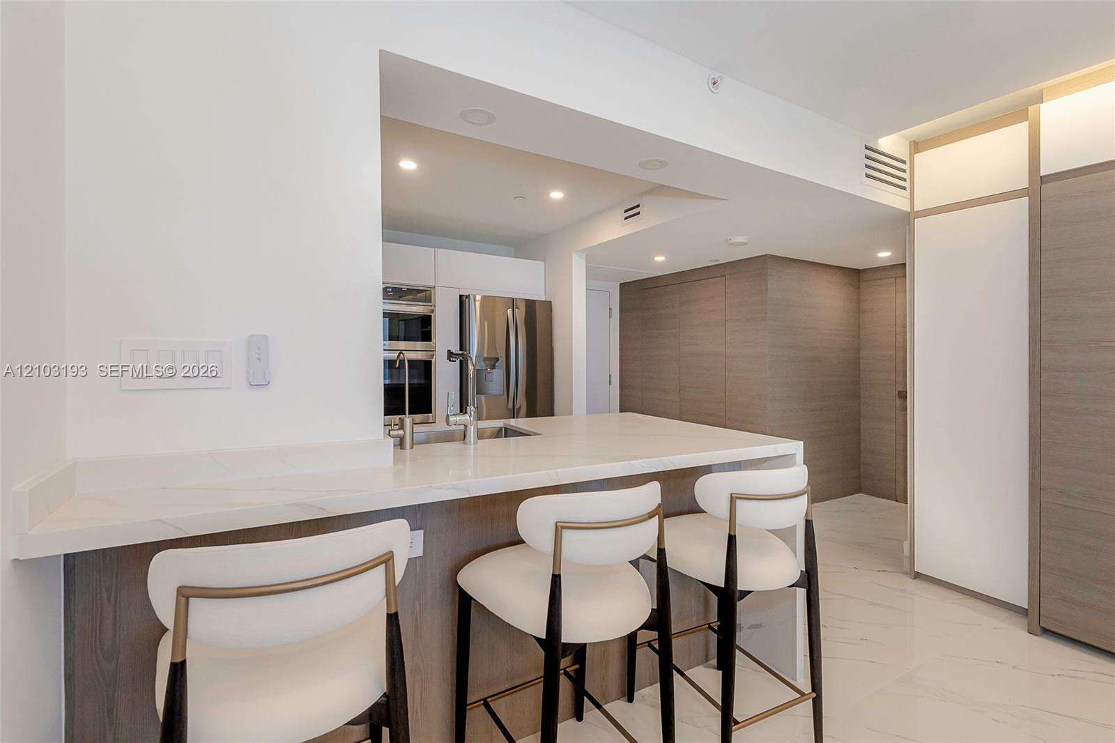 Roney Palace Unit #825 | Picture 12