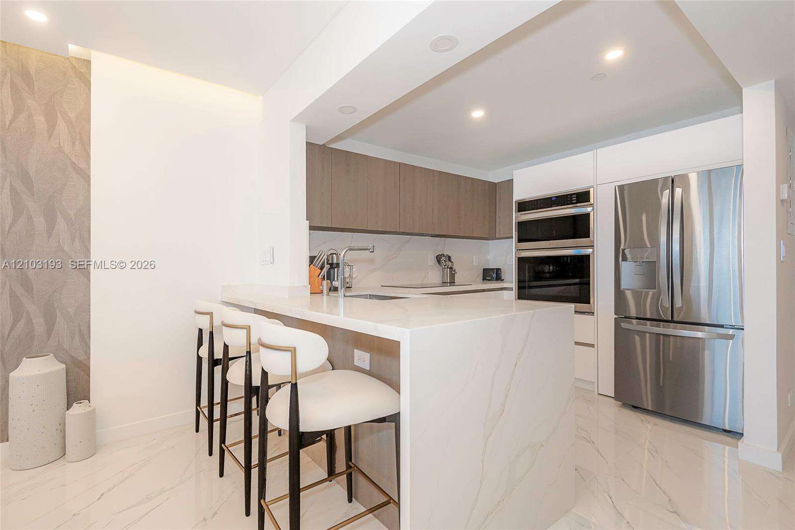 Roney Palace Unit #825 | Picture 14