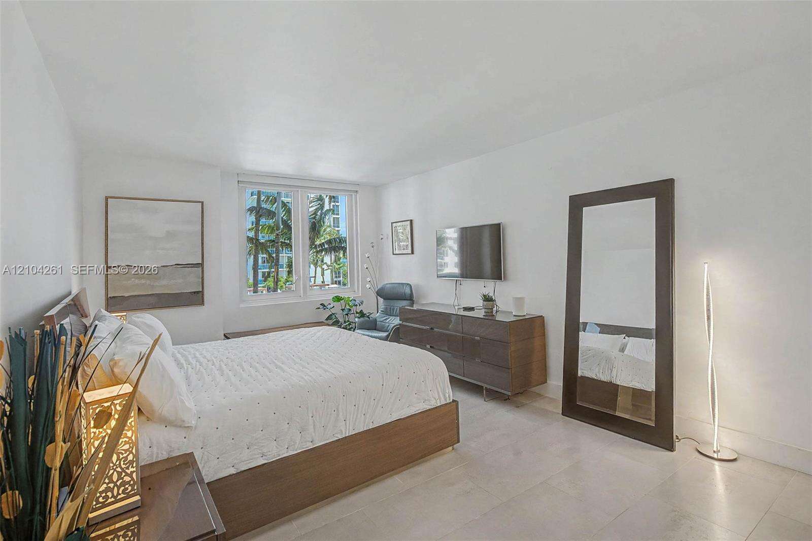 Roney Palace Unit #516 | Picture 11